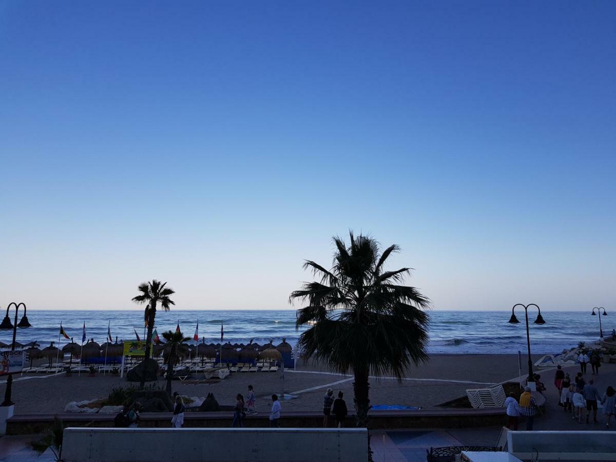 Lujoso Estudio Frontal Al Mar トレモリノス エクステリア 写真